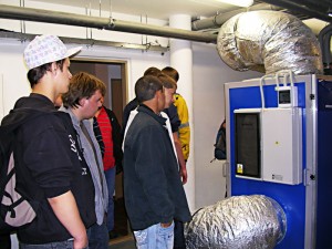in04